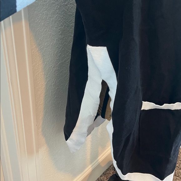 Varsity Western Style Black and White Open Cardigan with Steerhead design - Picture 4 of 6